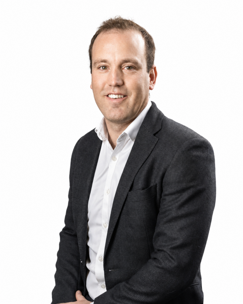 Martin Grindrod, LLB (hons), Cert CILA